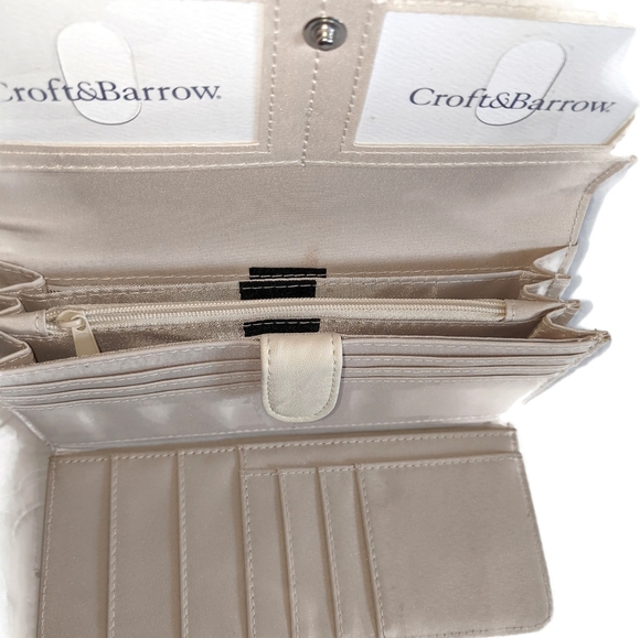 Croft and Barrow File Master Wallet - Picture 2 of 4